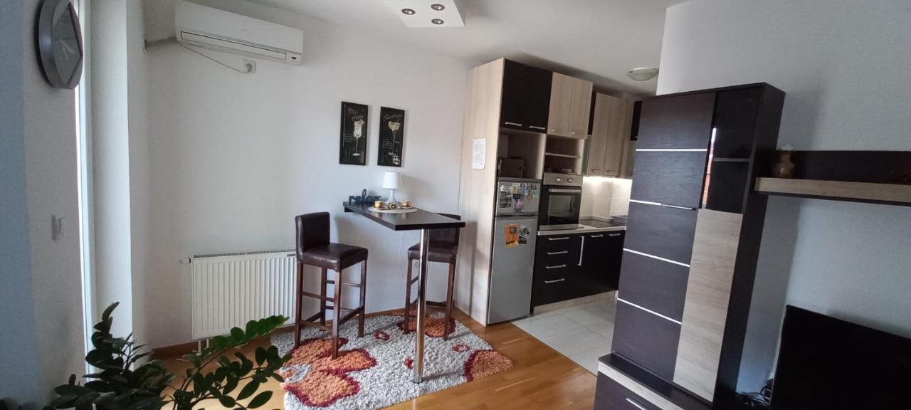 Beautifull Apartment Ni Eksteriør billede